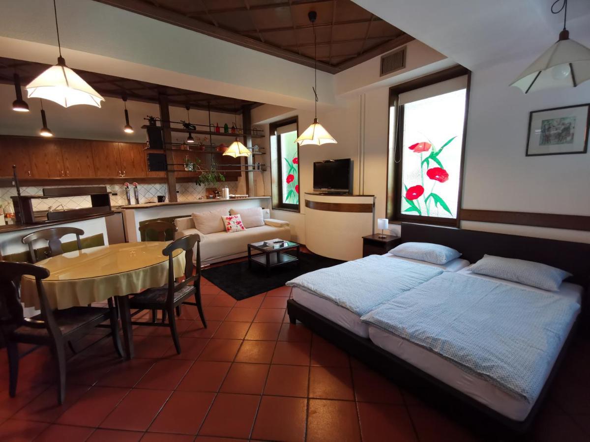 Apartmaji Mak Jesenice Extérieur photo