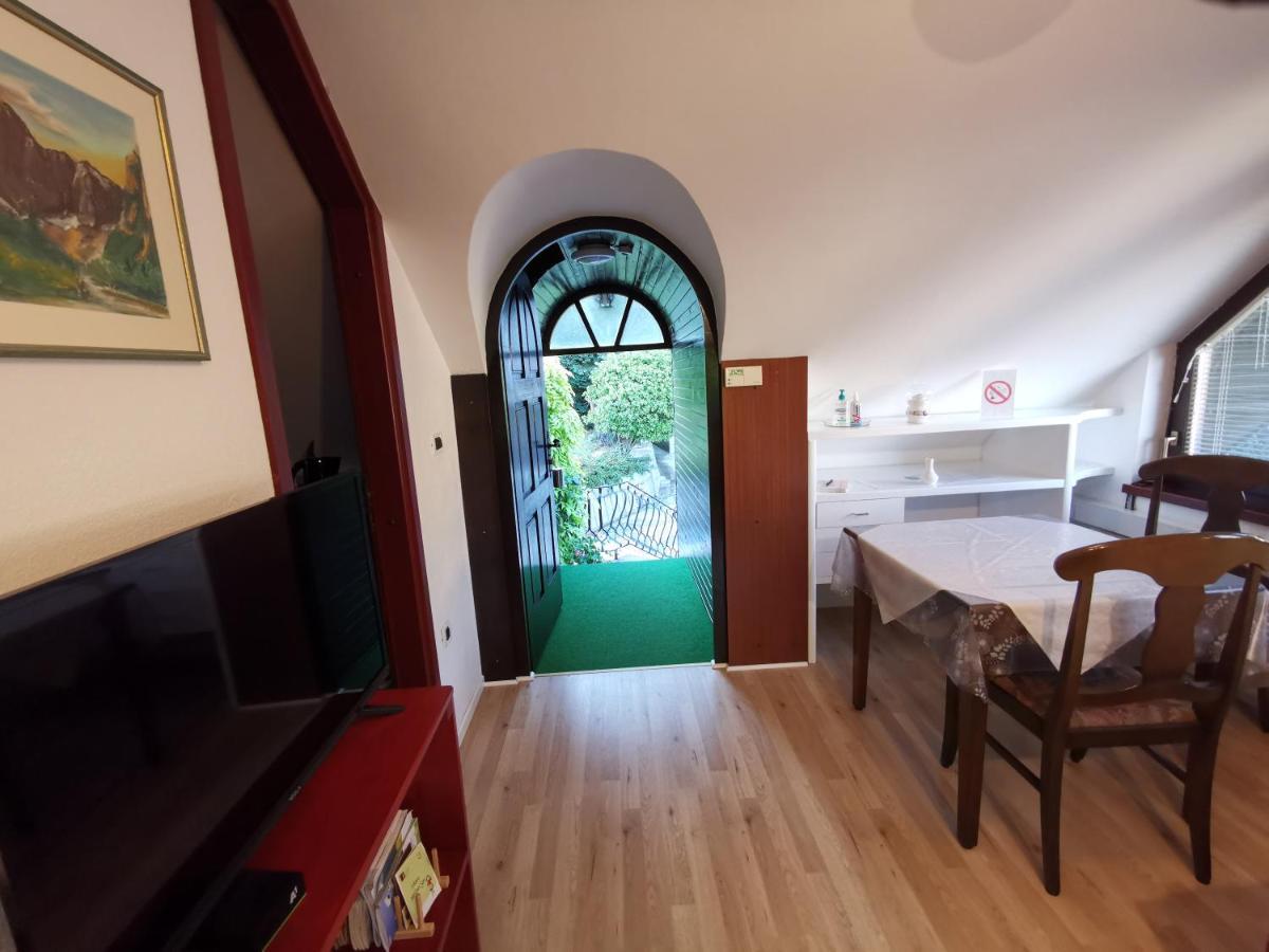 Apartmaji Mak Jesenice Extérieur photo